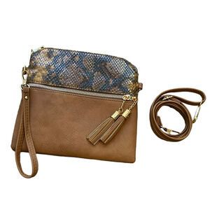 Jen and Co Tara mixed Media Snake Skin Crossbody/ Wristlet Handbag